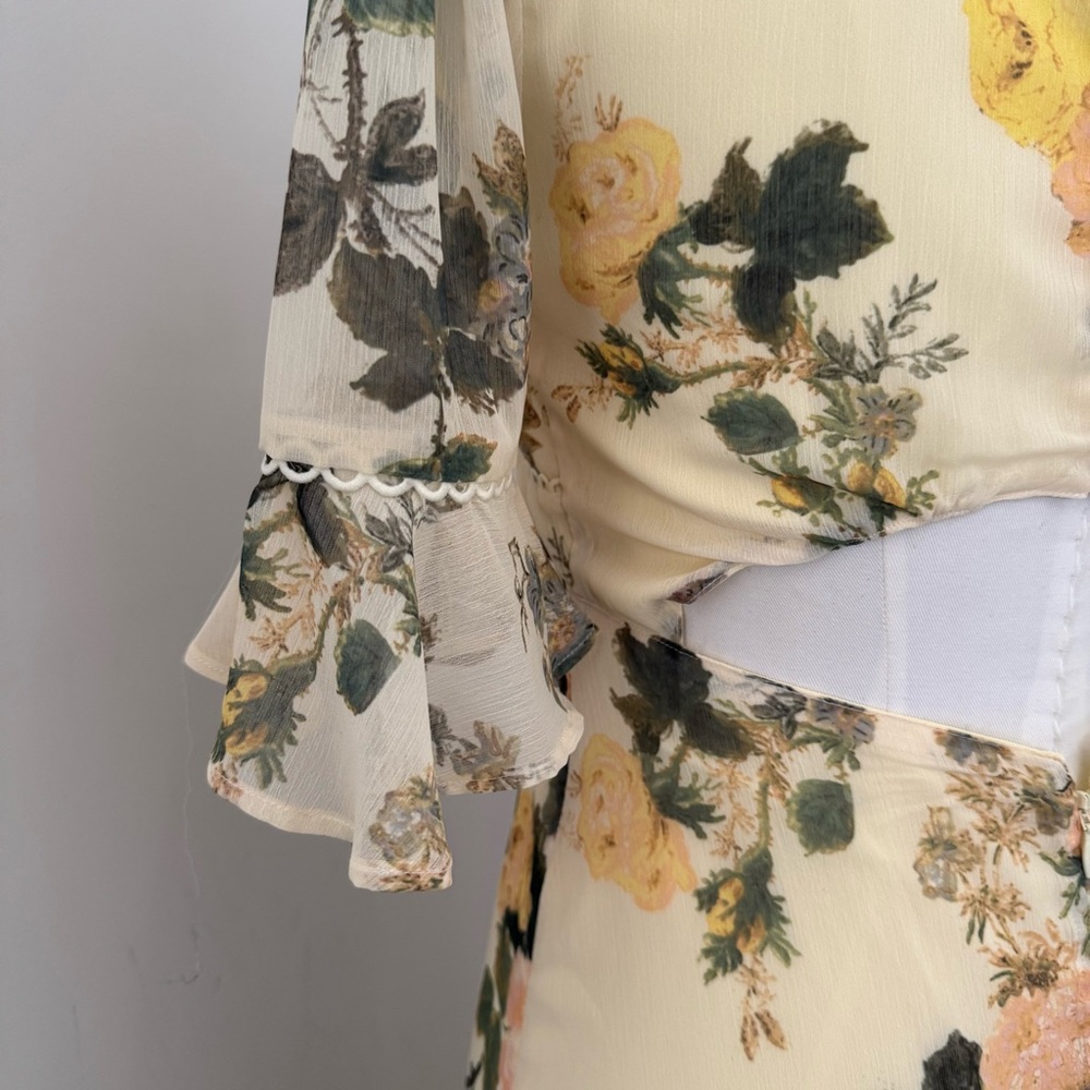 Maxi Dress with Yellow Roses - Picture 5 of 12